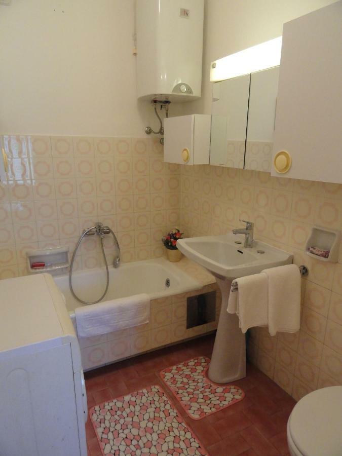 Dada Apartment غييكا المظهر الخارجي الصورة
